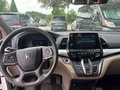 Used 2022 Honda Odyssey EX image 9