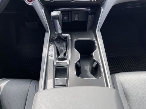 Used 2020 Honda Accord EX image 11