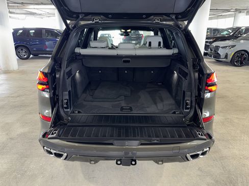 Used 2025 BMW X5 M60i w/ Executive Package image 13