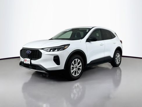 Used 2024 Ford Escape Active AWD/4WD image 3