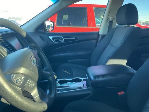 Used 2018 Nissan Pathfinder S image 13