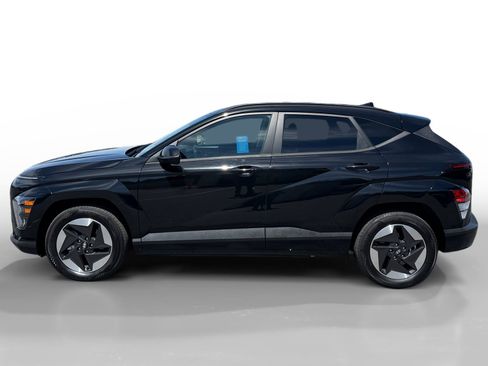 Used 2024 Hyundai Kona SEL FWD image 2