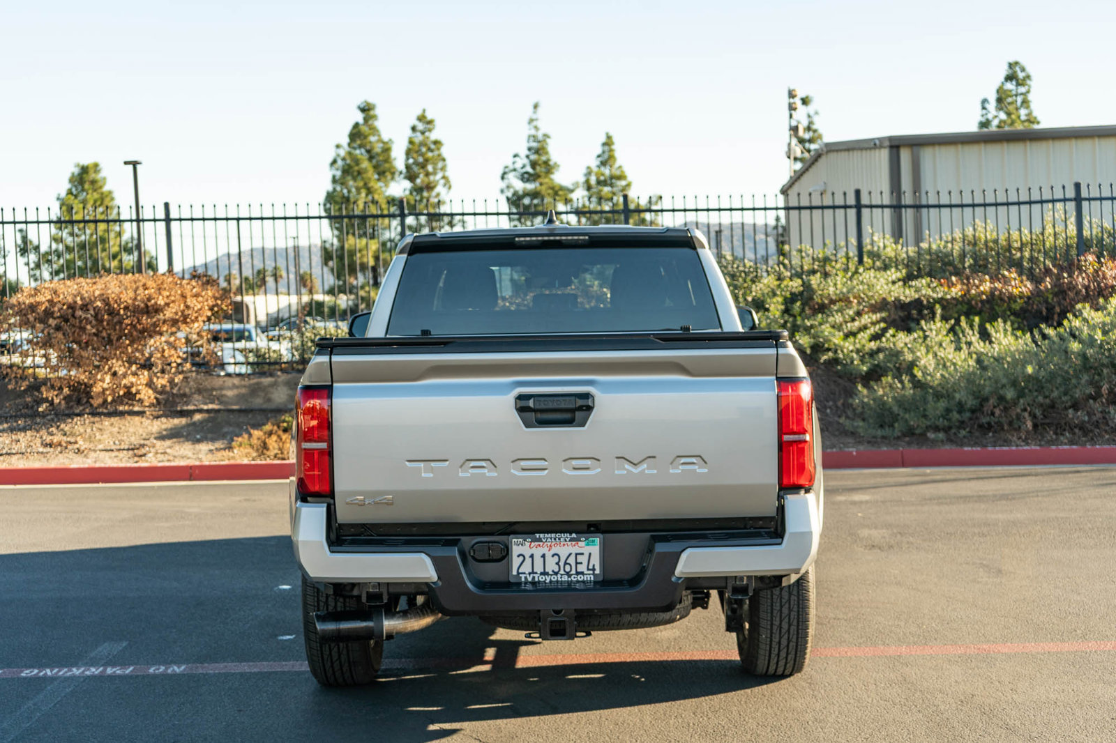 Certified 2025 Toyota Tacoma SR5 AWD/4WD image 8
