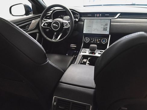 Used 2023 Jaguar XF R-Dynamic SE image 32