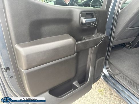 Used 2021 Chevrolet Silverado 1500 LT AWD/4WD image 38