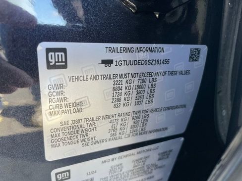 Used 2025 GMC Sierra 1500 SLT AWD/4WD image 43