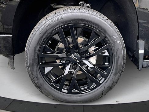 Used 2025 Chevrolet Silverado 1500 High Country w/ Midnight Edition image 34