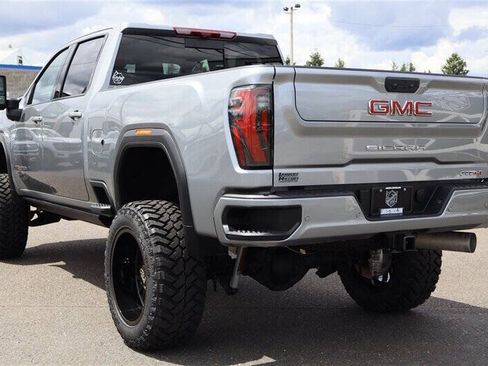 Used 2025 GMC Sierra 3500 AT4 w/ AT4 Premium Plus Package AWD/4WD image 3