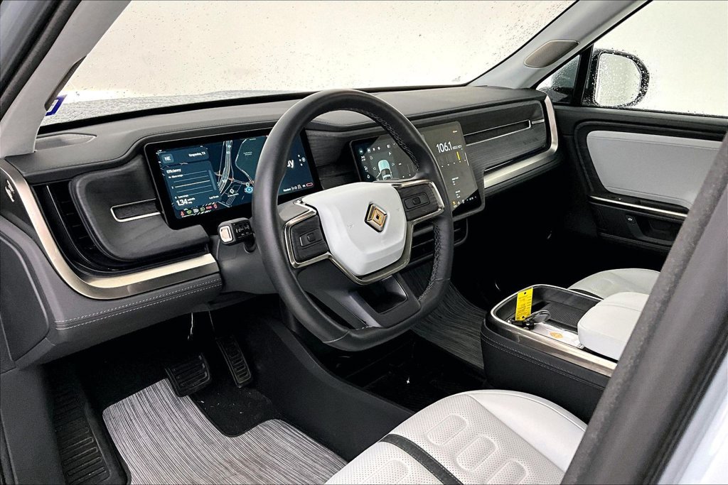 Used 2025 Rivian R1T Adventure Dual AWD/4WD image 15