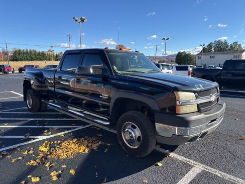 Used 2004 Chevrolet Silverado 3500 LT w/ Heavy-Duty Power Package image 7