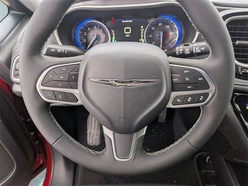 New 2026 Chrysler Pacifica Select image 18