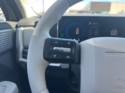 New 2026 Hyundai Santa Fe SE image 16