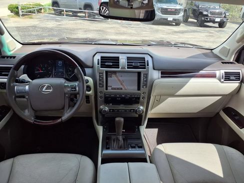 Used 2016 Lexus GX 460 w/ Premium Package AWD/4WD image 3