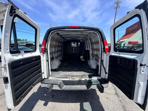 Used 2019 GMC Savana 2500 w/ Driver Convenience Package RWD image 15