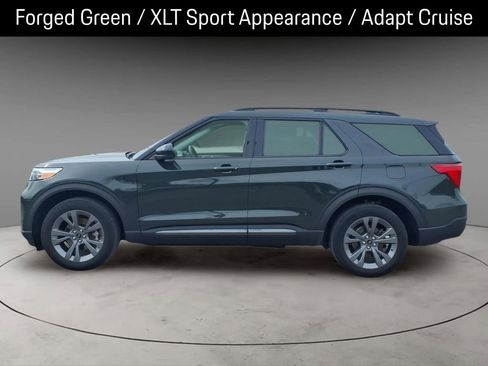 Used 2023 Ford Explorer XLT w/ Equipment Group 202A AWD/4WD image 2