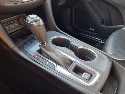 Used 2019 Chevrolet Equinox Premier FWD image 22