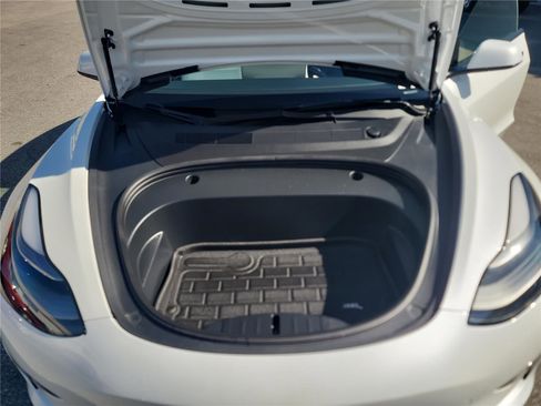 Used 2023 Tesla Model 3 Standard Range image 18