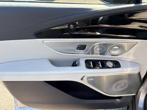 New 2026 Lincoln Nautilus Reserve AWD/4WD image 18