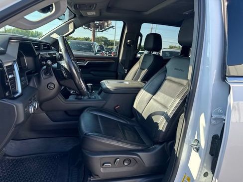 Used 2022 GMC Sierra 1500 Denali w/ Technology Package AWD/4WD image 13