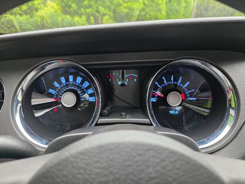 Used 2011 Ford Mustang GT RWD image 17