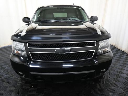 Used 2013 Chevrolet Tahoe LT w/ Luxury Package image 2