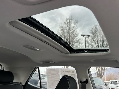 Certified 2026 Hyundai Venue SEL image 21