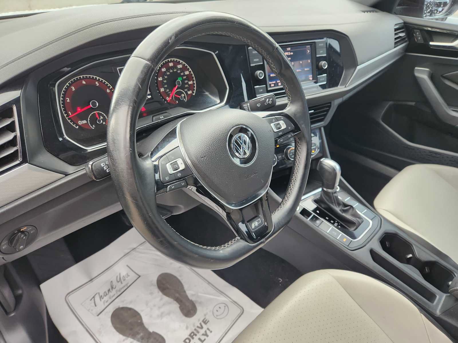Used 2019 Volkswagen Jetta R-Line FWD image 2