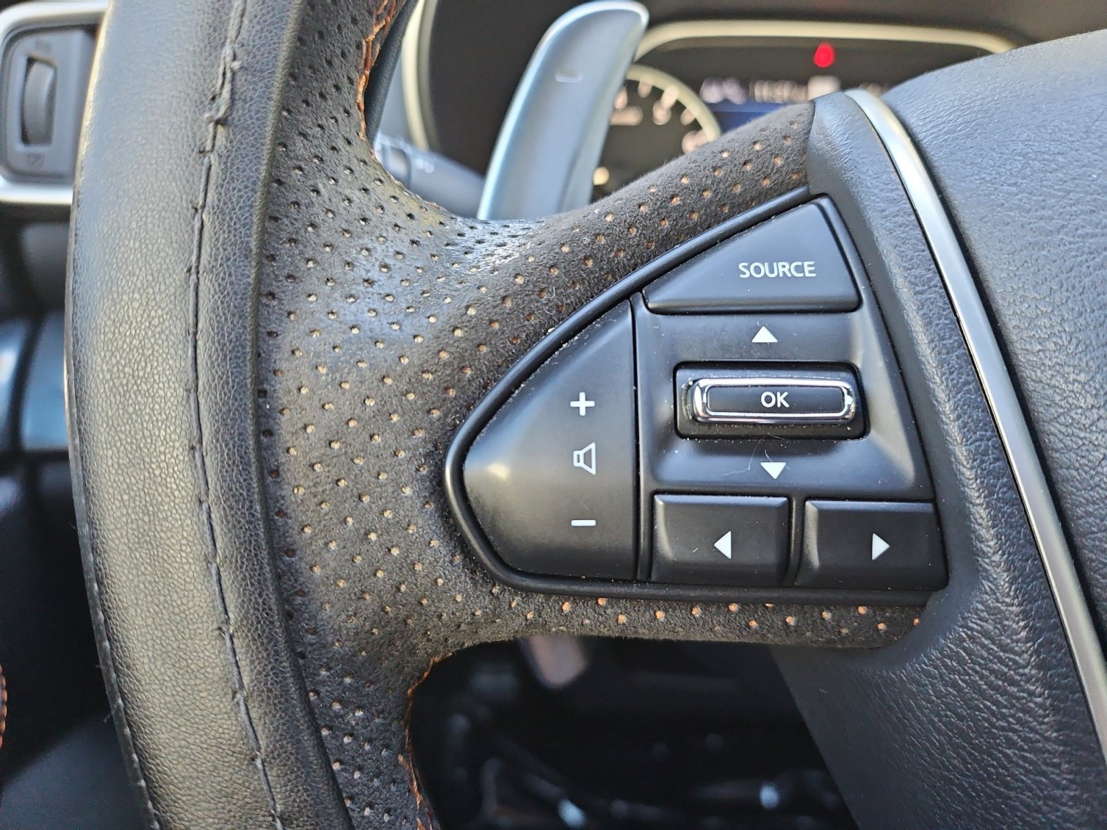 Used 2021 Nissan Maxima SR w/ Sport Mat Group FWD image 25