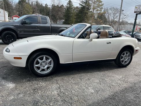 Used 1994 MAZDA MX-5 Miata M-Edition image 12
