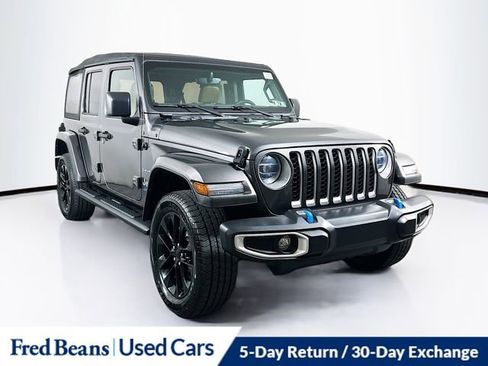 Used 2022 Jeep Wrangler Unlimited Sahara w/ Cold Weather Group AWD/4WD image 1