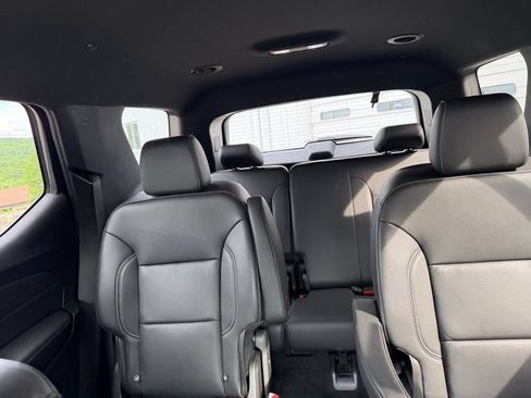 Used 2022 Chevrolet Traverse LT w/ LPO, Floor Liner Package AWD/4WD image 20