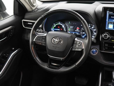 Used 2021 Toyota Highlander Platinum AWD/4WD image 14