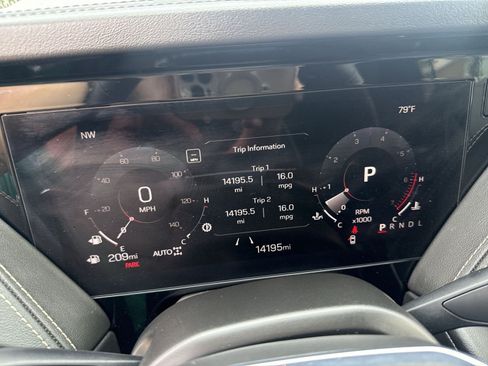 Used 2025 GMC Yukon XL Elevation w/ LPO, Get Active Package AWD/4WD image 17