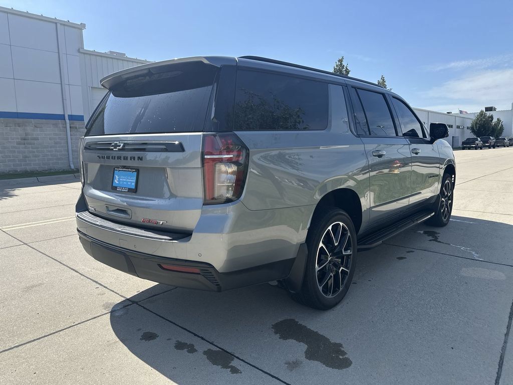 Used 2024 Chevrolet Suburban RST w/ Luxury Package AWD/4WD image 12