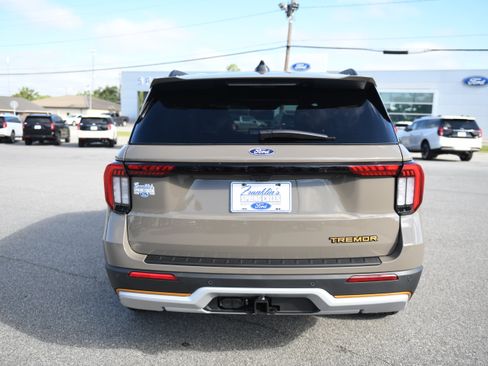New 2027 Ford Explorer Tremor w/ Sun And Sound Package AWD/4WD image 9