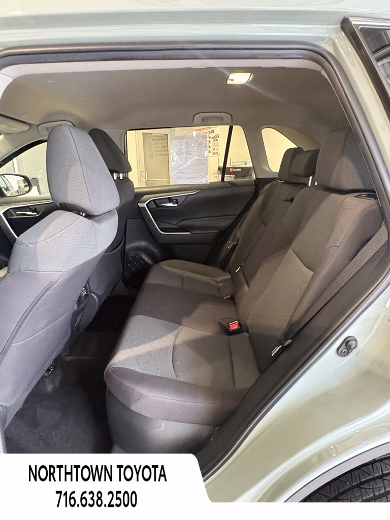 Used 2023 Toyota RAV4 XLE AWD/4WD image 16