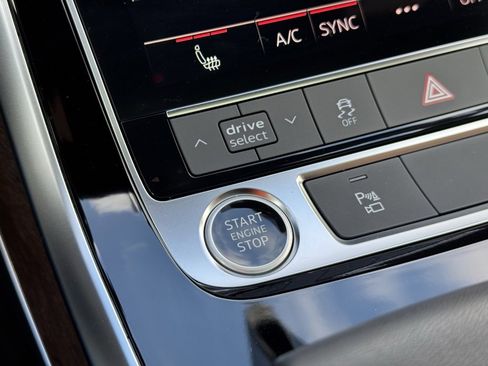 Used 2025 Audi Q7 2.0T Premium w/ Convenience Plus Package image 31