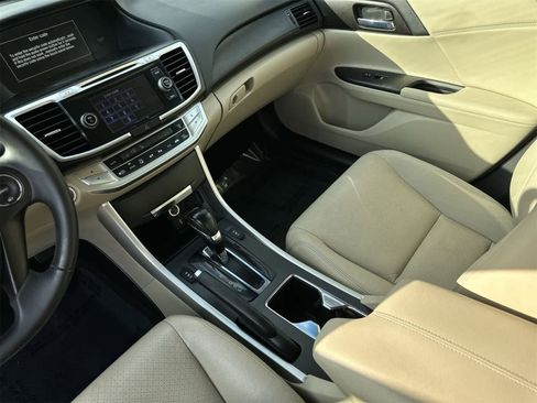 Used 2015 Honda Accord EX-L image 19