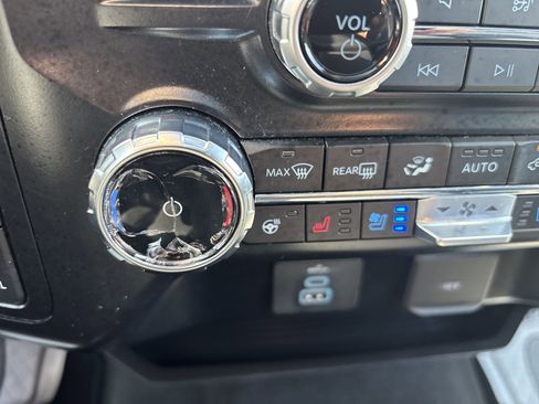 Used 2024 Ford F350 Lariat w/ Camper Package image 28