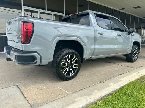 Used 2024 GMC Sierra 1500 AT4 w/ Technology Package AWD/4WD image 7