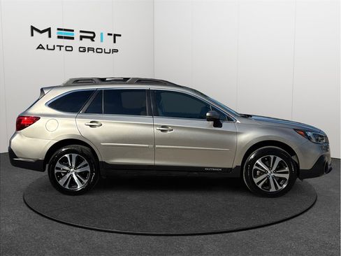 Used 2019 Subaru Outback 2.5i Limited AWD/4WD image 10