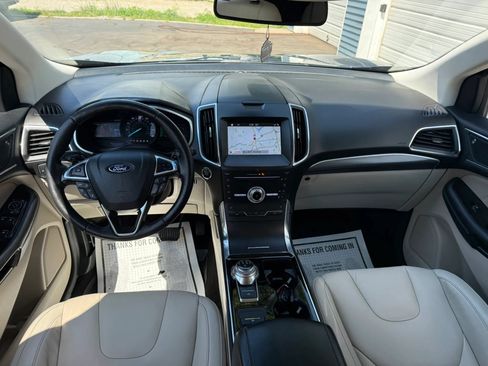 Used 2019 Ford Edge Titanium w/ Cold Weather Package AWD/4WD image 11