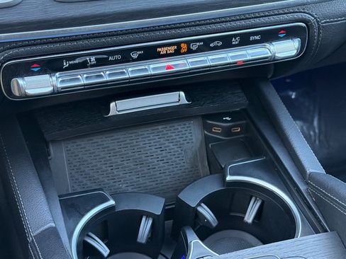 Certified 2024 Mercedes-Benz GLE 350 4MATIC image 25