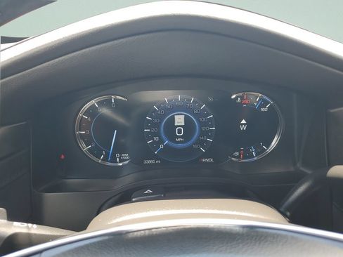 Used 2019 Cadillac Escalade Luxury AWD/4WD image 23