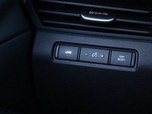 Used 2025 Nissan Altima 2.5 SV image 19