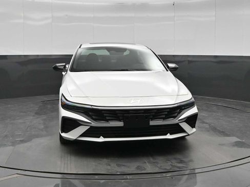 New 2026 Hyundai Elantra SEL Sport FWD image 2