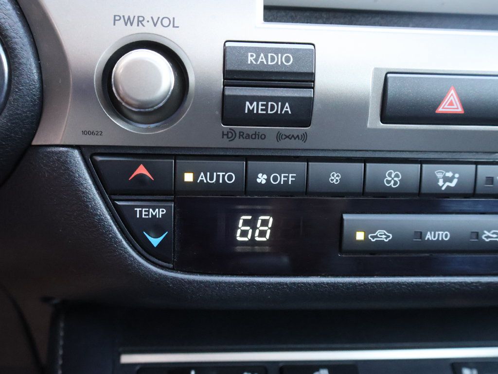 Used 2016 Lexus ES 350 w/ Premium Package w/Wood Trim FWD image 28