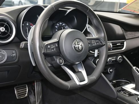 Used 2023 Alfa Romeo Giulia Sprint image 14