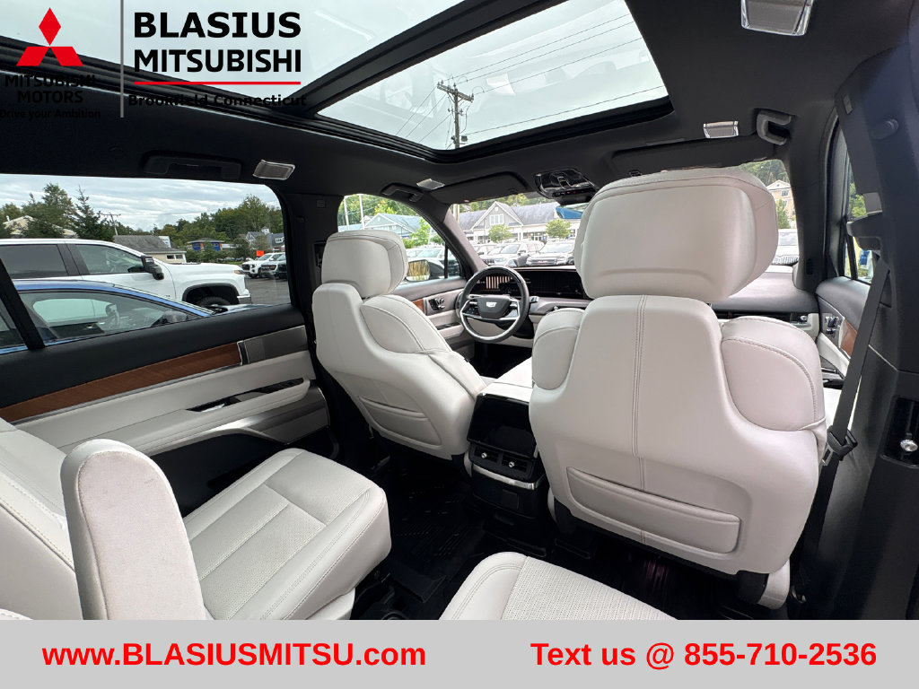 Used 2026 Cadillac Vistiq Sport AWD/4WD image 53