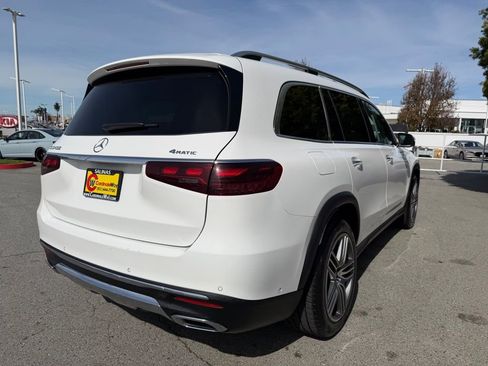 Used 2024 Mercedes-Benz GLS 450 4MATIC image 6